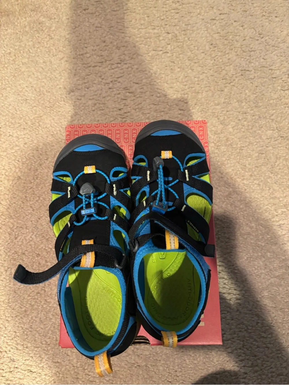 Keen Youth Seacamp II CNX Sandals - Black & Brilliant Blue - size 6